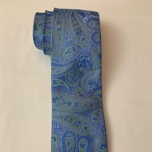 Seven fold woven silk tie from Dolce Punta.